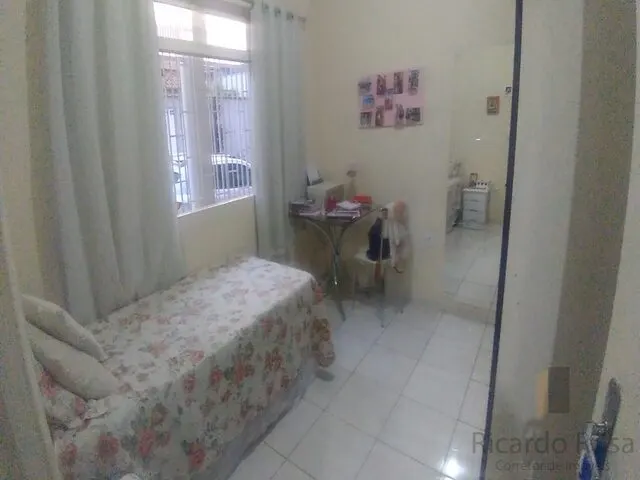 Foto 2 de Casa de 4 quartos (2 suítes) com edícula e garagem, São Vicente