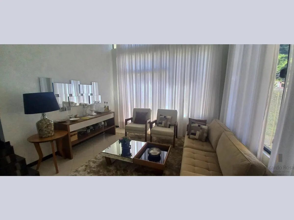 Foto 3 de Casa de 4 quartos (1 suíte) com piscina, sauna e área gourmet com vista, Pinheirinho