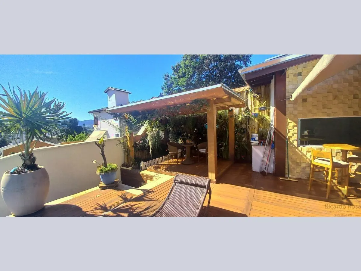 Foto 6 de Casa de 4 quartos (1 suíte) com piscina, sauna e área gourmet com vista, Pinheirinho