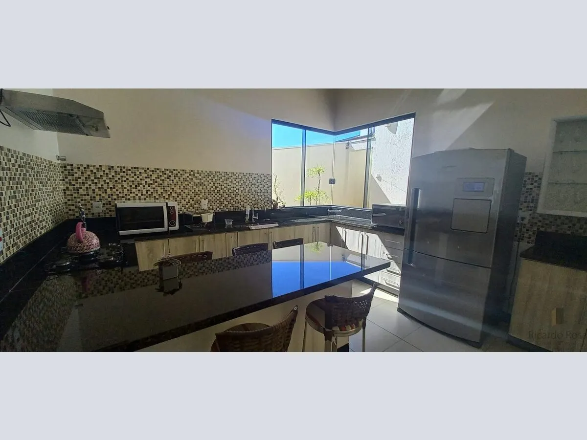 Foto 7 de Casa de 4 quartos (1 suíte) com piscina, sauna e área gourmet com vista, Pinheirinho