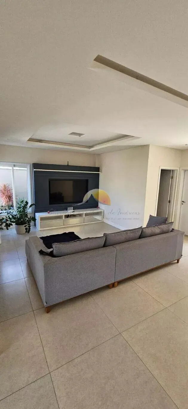 Foto 4 de Casa de 4 quartos (3 suítes) com piscina aquecida e vista, Pinheirinho