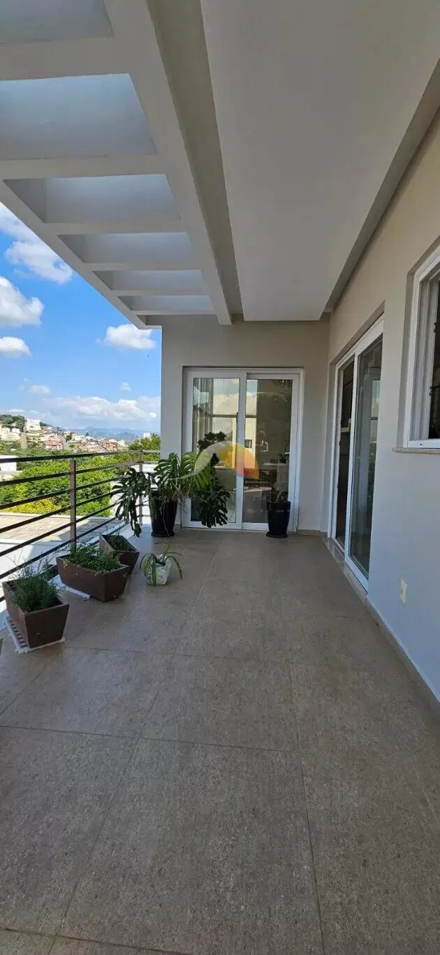 Foto 5 de Casa de 4 quartos (3 suítes) com piscina aquecida e vista, Pinheirinho