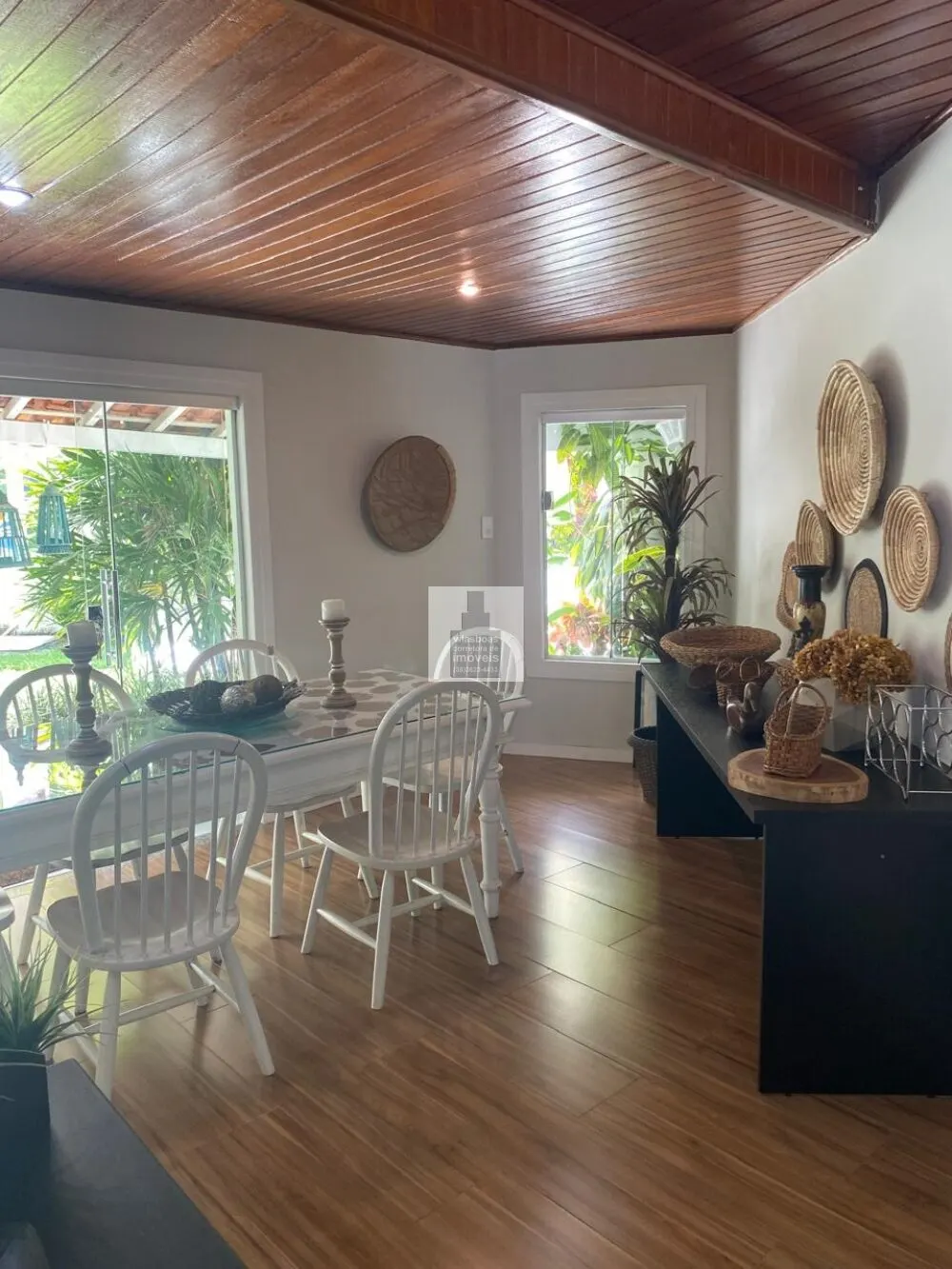 Foto 3 de Casa de 4 quartos (1 suíte) com piscina, área gourmet e garagem para 4 carros, BPS
