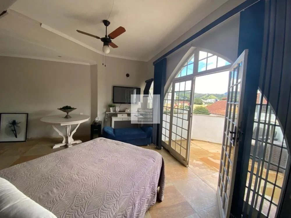Foto 5 de Casa de 4 quartos (1 suíte) com piscina, área gourmet e garagem para 4 carros, BPS
