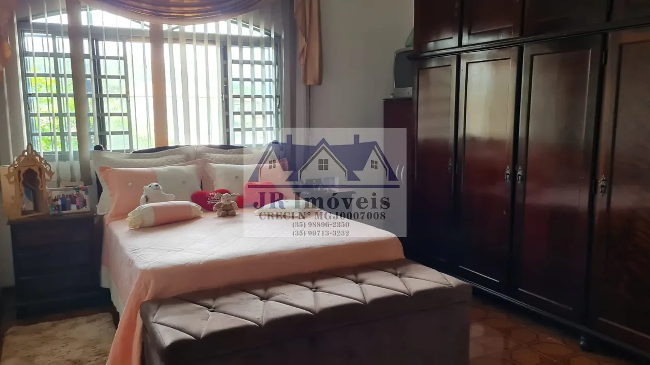 Foto 4 de Casa de 4 quartos (1 suíte) com piscina e área gourmet, Santos Dumont