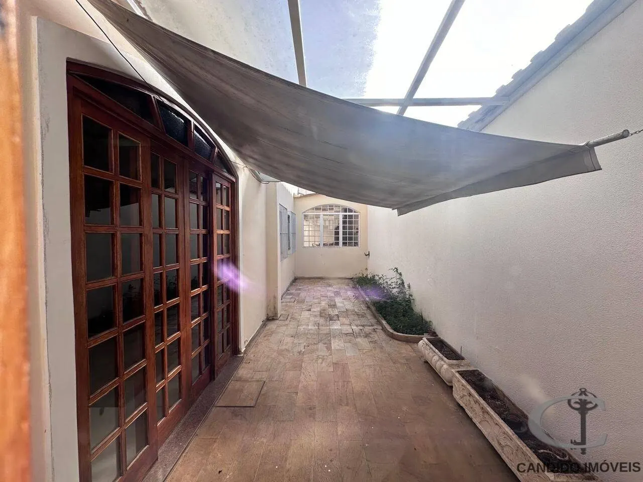 Foto 6 de Casa ampla de 4 quartos (1 suíte) com piscina e churrasqueira, Pinheirinho