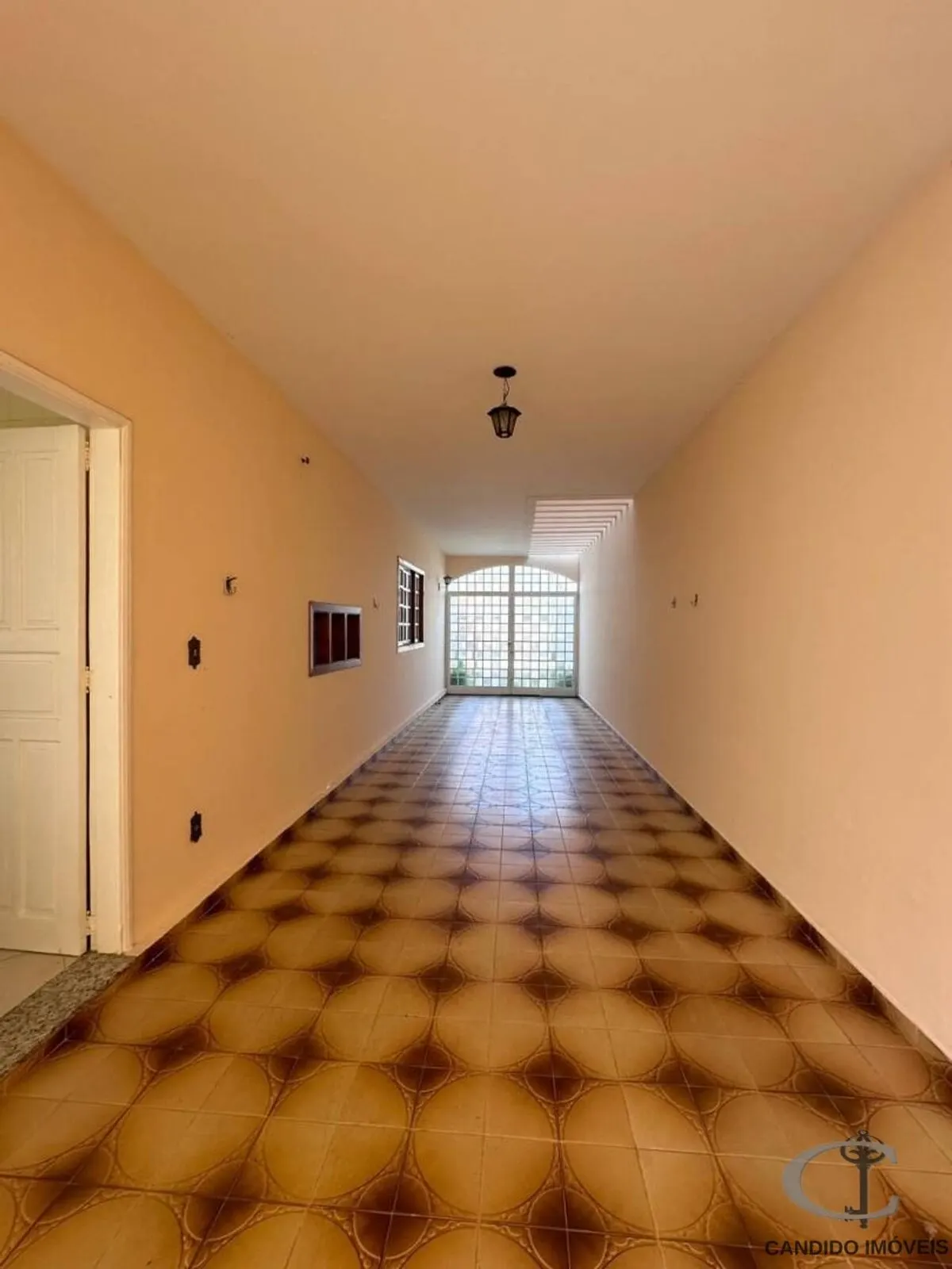 Foto 7 de Casa ampla de 4 quartos (1 suíte) com piscina e churrasqueira, Pinheirinho