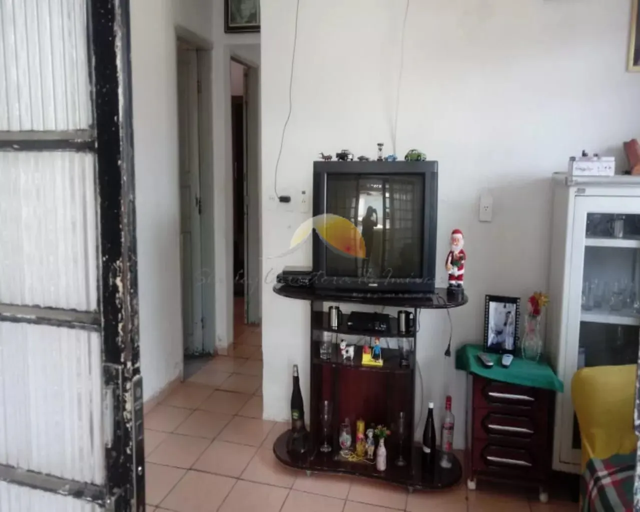 Foto 2 de Casa de 4 quartos com quintal, área de churrasco e garagem para 2 carros, Rebourgeon