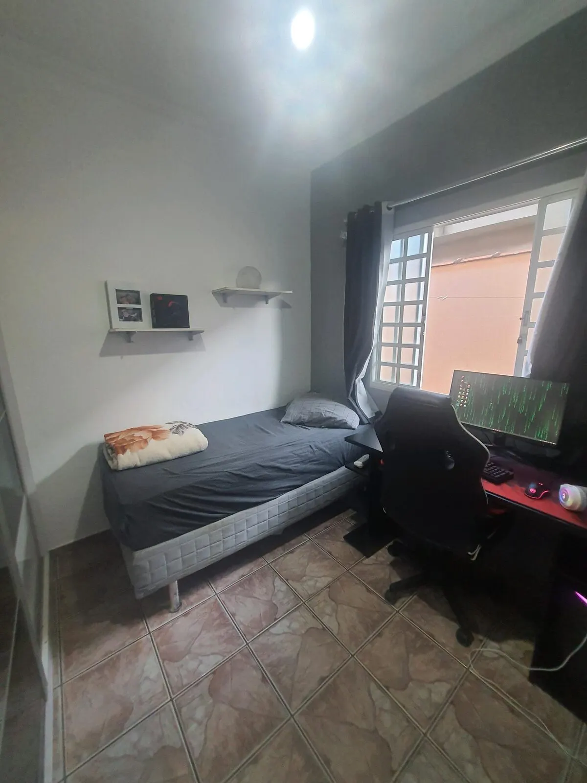 Foto 6 de Casa de 4 quartos (1 suíte) com quintal gramado, Cantagalo