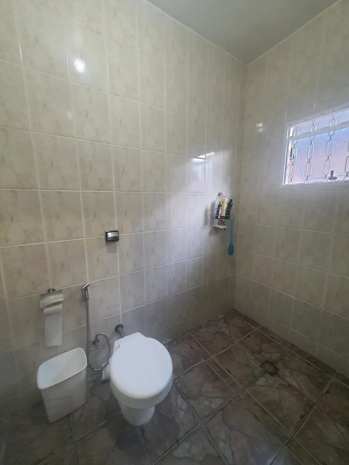 Foto 8 de Casa de 4 quartos (1 suíte) com quintal gramado, Cantagalo