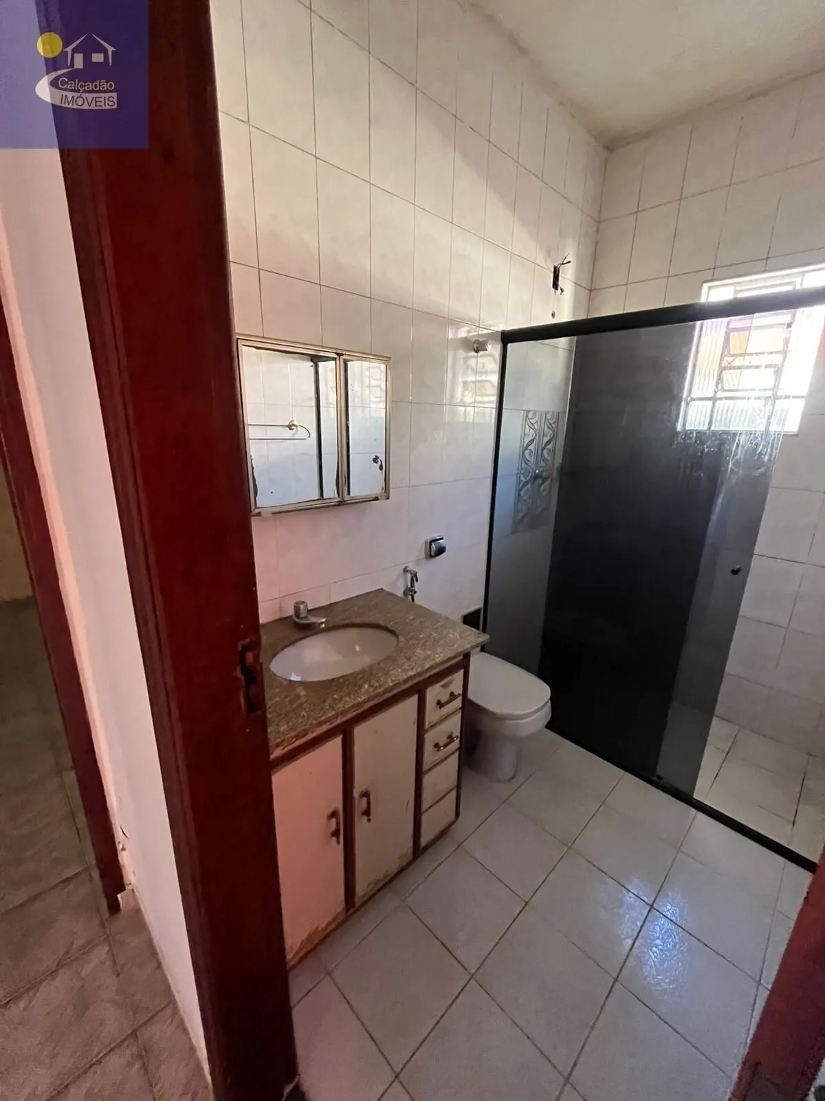 Foto 6 de Casa de 4 quartos com duas cozinhas, quintal e churrasqueira, Estiva