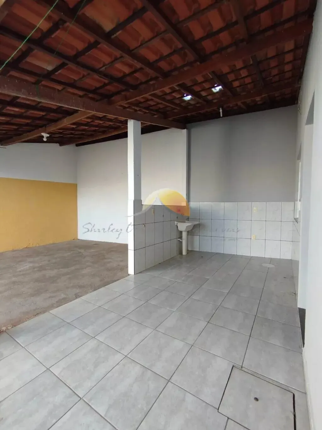 Foto 6 de Sobrado de 4 quartos com quintal gramado e garagem para alugar, Medicina