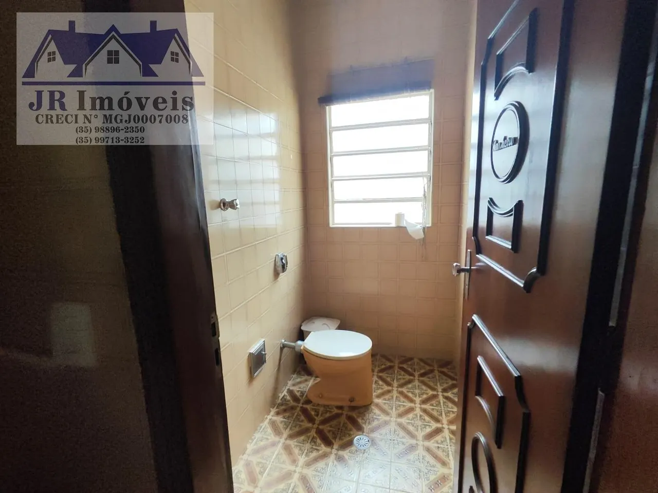 Foto 8 de Casa de 4 quartos com terraço e sala comercial no térreo, Centro