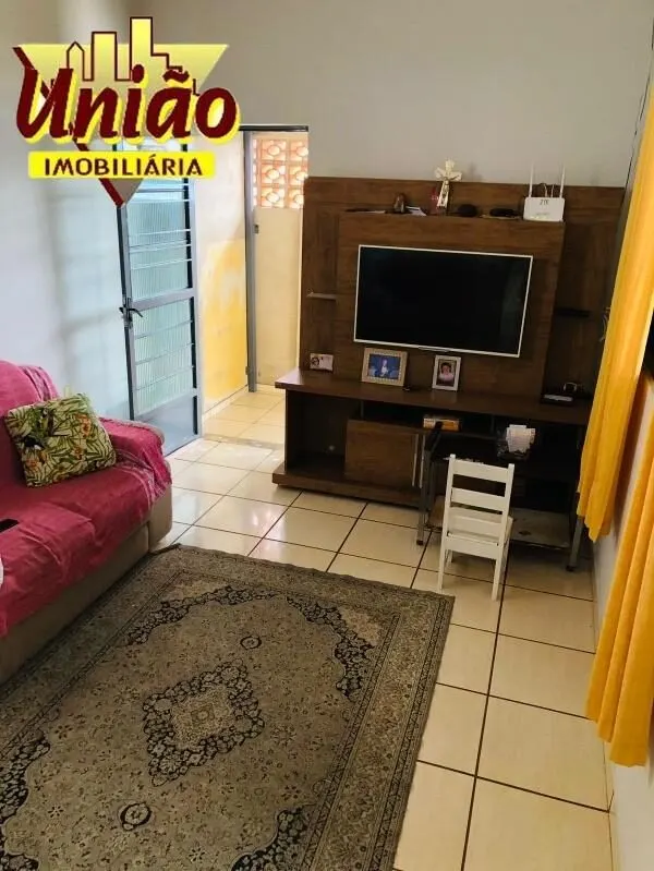 Foto 2 de Casa de 4 quartos com sobrado independente nos fundos, Santa Luzia