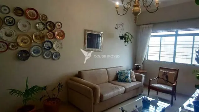 Foto 1 de Casa de 4 quartos (2 suítes) em três pavimentos com terraço, Centro