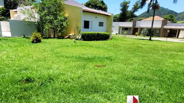 Foto 1 de Casa de 4 quartos (1 suíte) com 980 m² de terreno no Condomínio Helibras, Santa Rosa