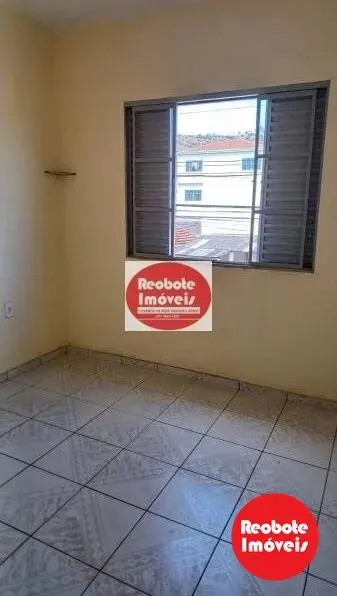 Foto 2 de Casa de 4 quartos com 2 banheiros e garagem, Medicina