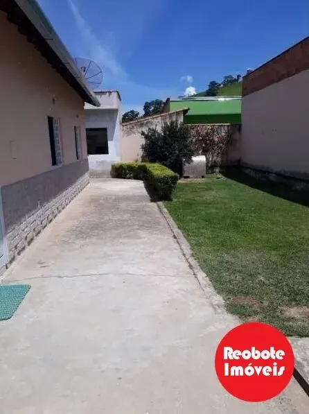 Foto 3 de Casa de 4 quartos (1 suíte) com edícula e 3 vagas, Cantagalo