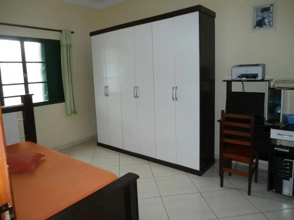 Foto 5 de Casa de 4 quartos com sala grande, copa e quintal, São Vicente