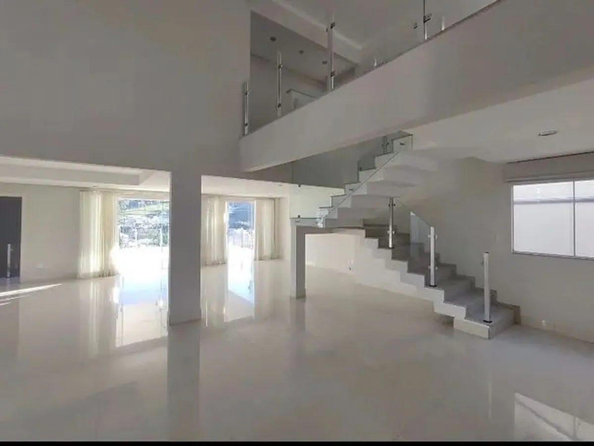 Foto 2 de Casa de alto padrão com 4 suítes e vista panorâmica, Pinheirinho