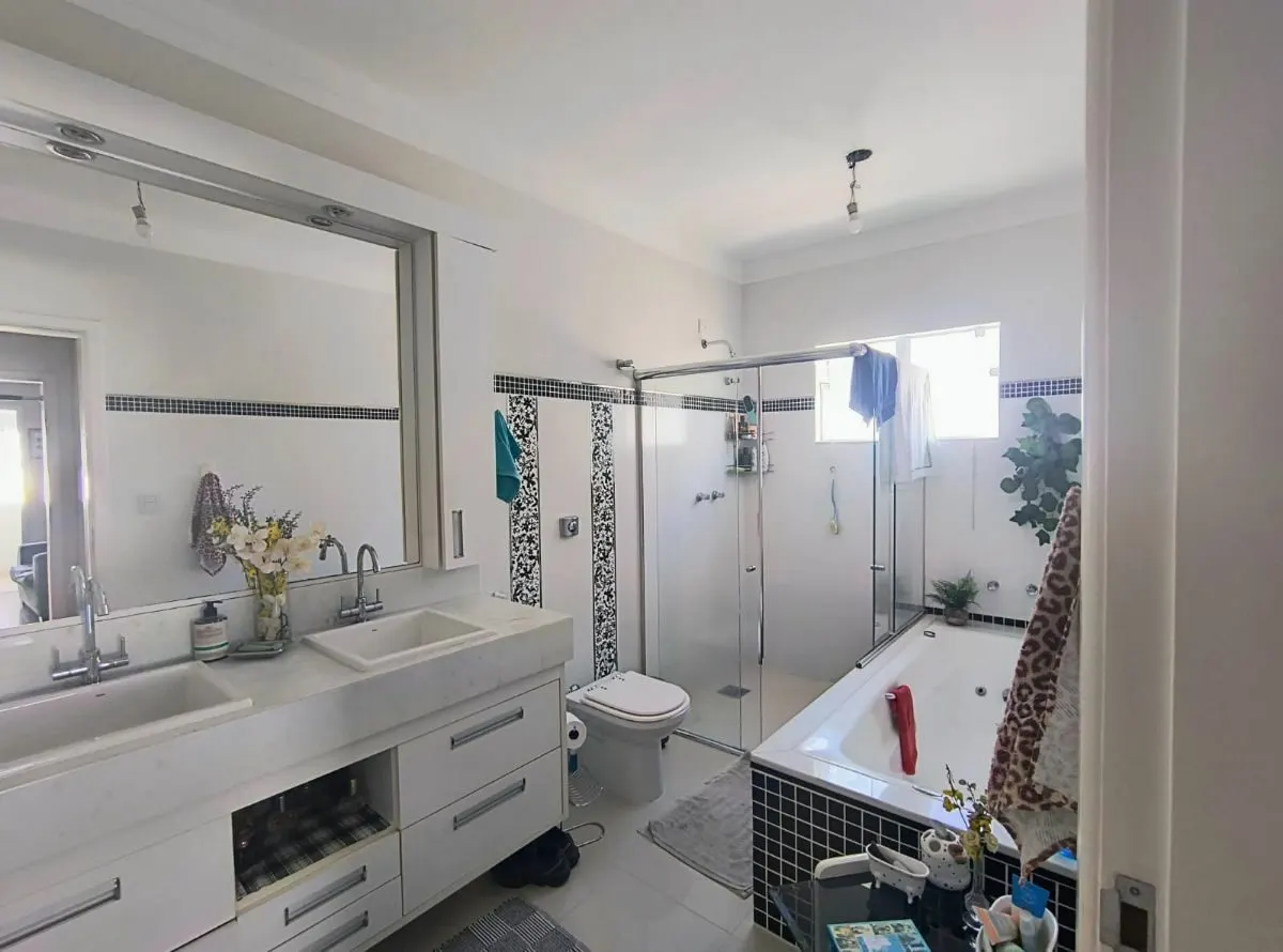 Foto 7 de Casa de alto padrão com 4 suítes, lareira e espaço gourmet, BPS