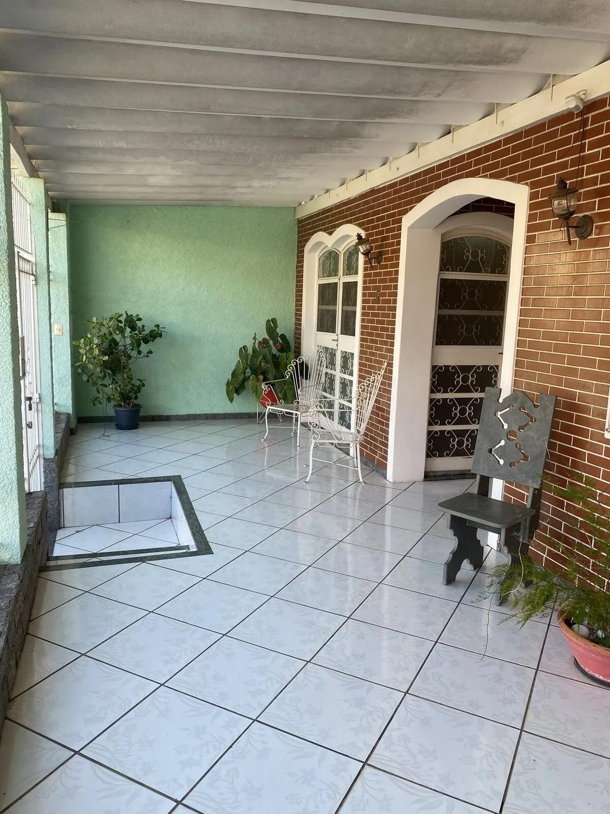 Foto 3 de Casa de 3 quartos e 2 suítes independentes nos fundos, perto da FEPI, Varginha