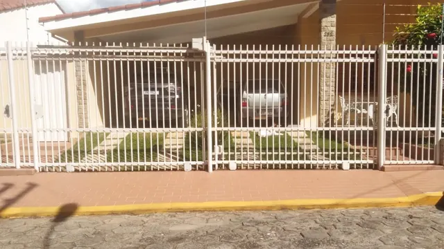 Foto 1 de Casa de 2 pavimentos com 5 quartos, área gourmet e garagem para 2 carros, Varginha