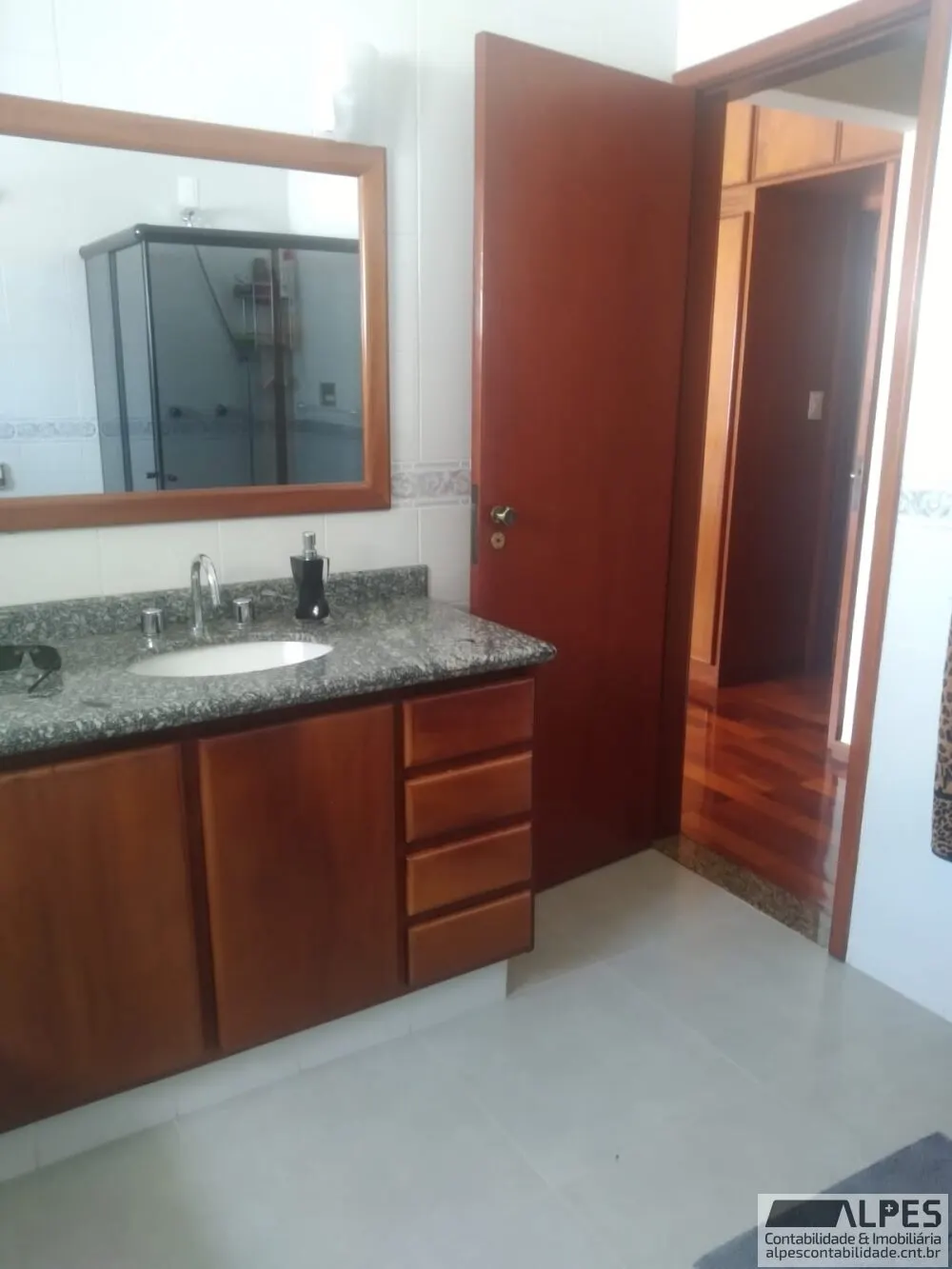 Foto 7 de Casa de 2 pavimentos com 5 quartos, área gourmet e garagem para 2 carros, Varginha