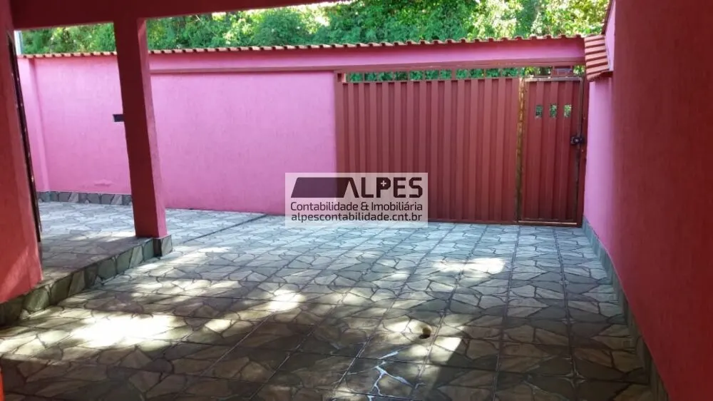 Foto 6 de Casa de 5 quartos com varanda, salão e pomar em frente ao Country Club, Nações