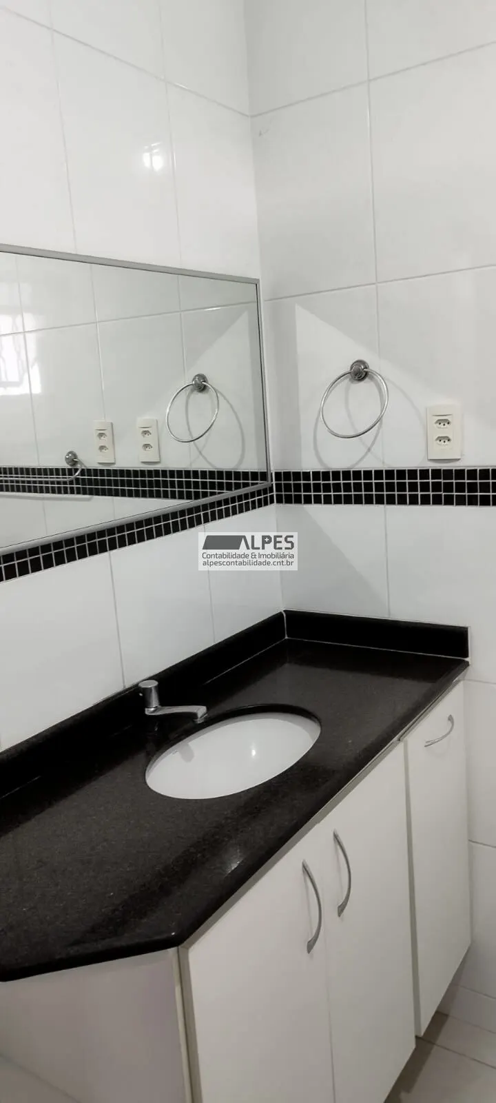 Foto 7 de Casa de 5 quartos com apartamento de 3 quartos nos fundos e entrada por 2 ruas, São Vicente