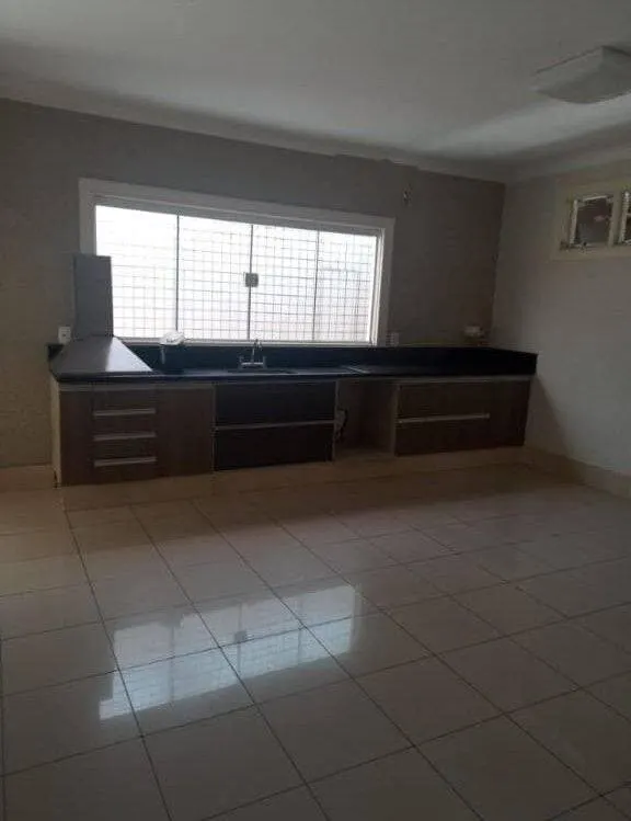 Foto 3 de Casa de alto padrão com 5 quartos, área gourmet e edícula, BPS