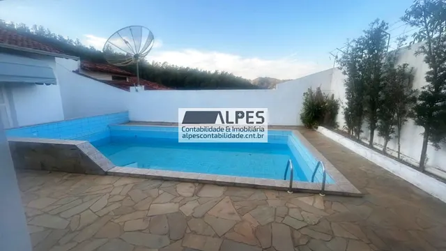 Foto 1 de Casa de 5 quartos (3 suítes) com piscina, sauna e área gourmet, Pinheirinho