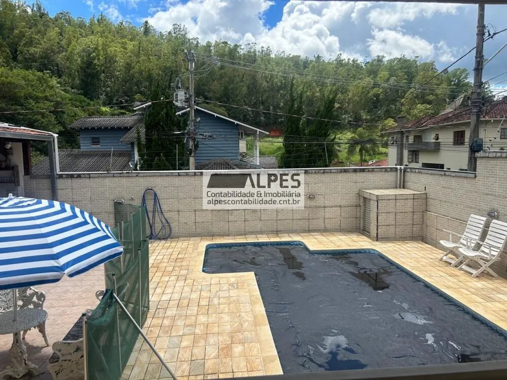 Foto 2 de Casa de 5 quartos (3 suítes) com piscina aquecida e área gourmet, Pinheirinho