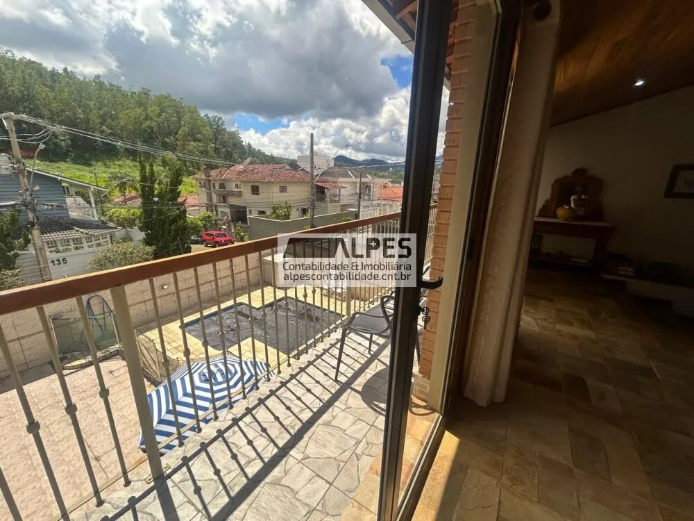 Foto 8 de Casa de 5 quartos (3 suítes) com piscina aquecida e área gourmet, Pinheirinho