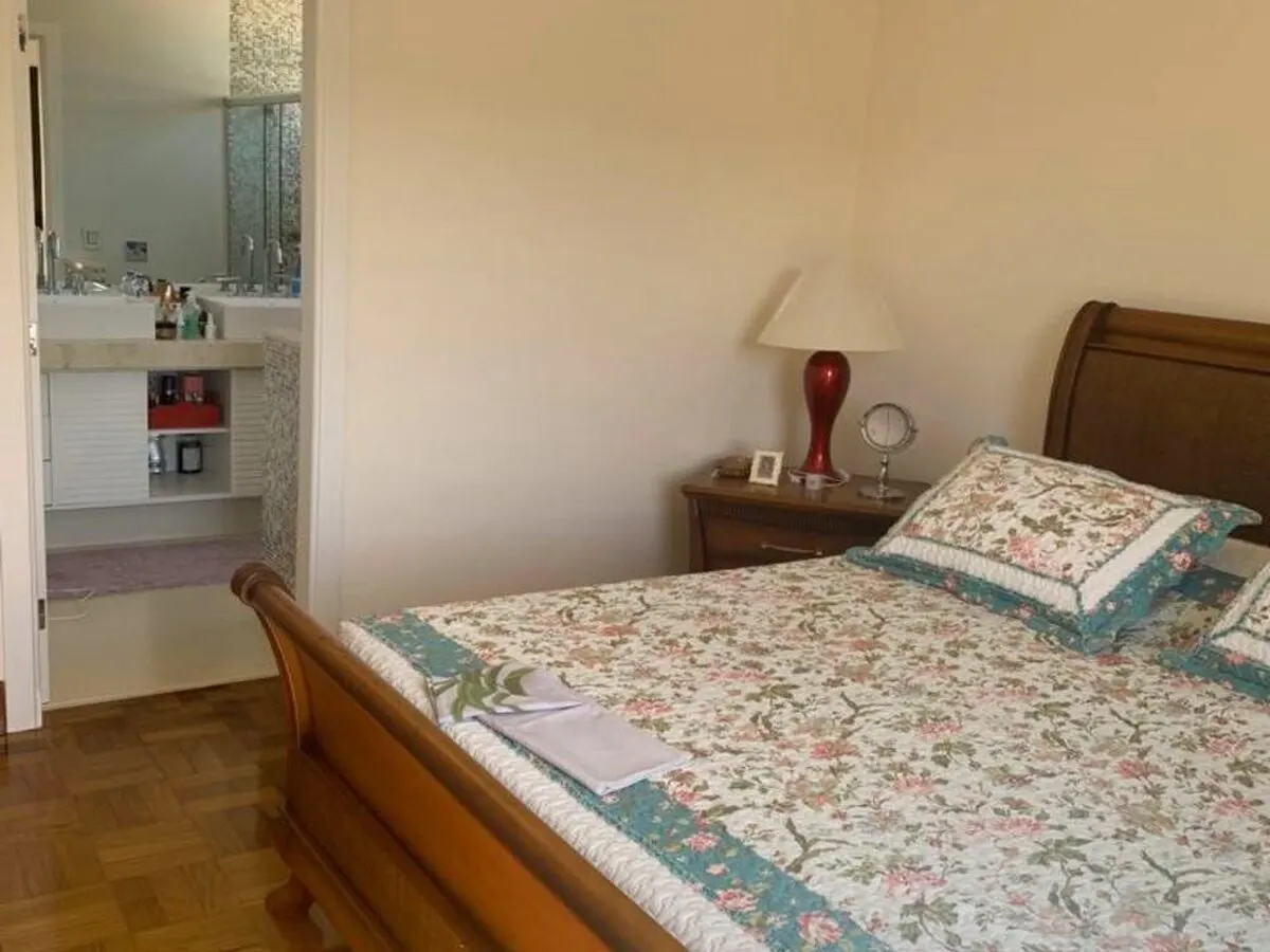 Foto 6 de Casa de 5 quartos (2 suítes) com piscina e jardins em terreno de 784 m², BPS