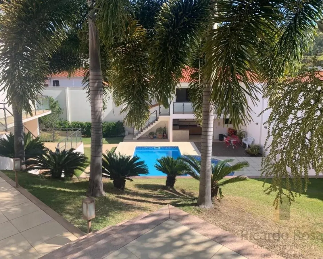 Foto 8 de Casa de 5 quartos (2 suítes) com piscina e jardins em terreno de 784 m², BPS