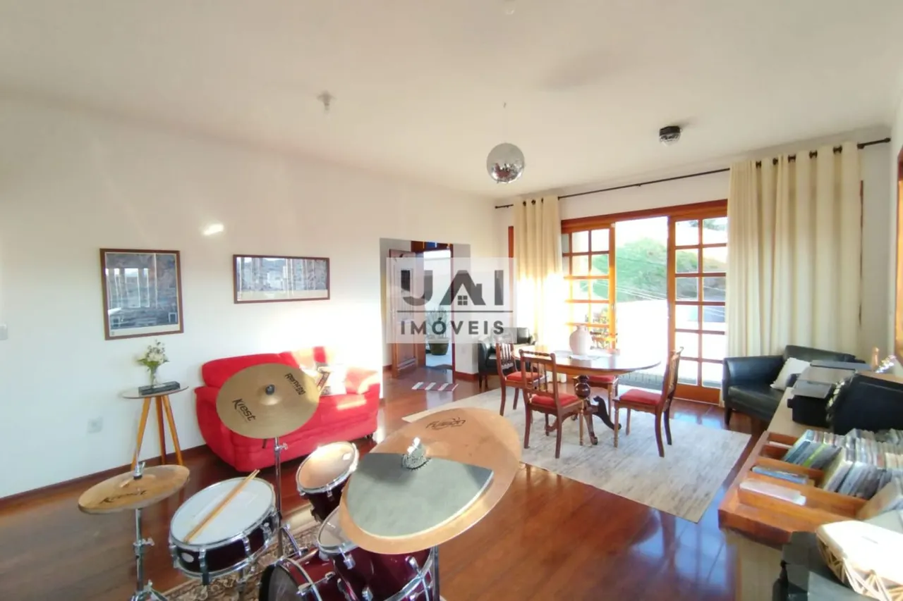 Foto 2 de Casa de 5 quartos em quatro pavimentos com área gourmet e vista, Oriente