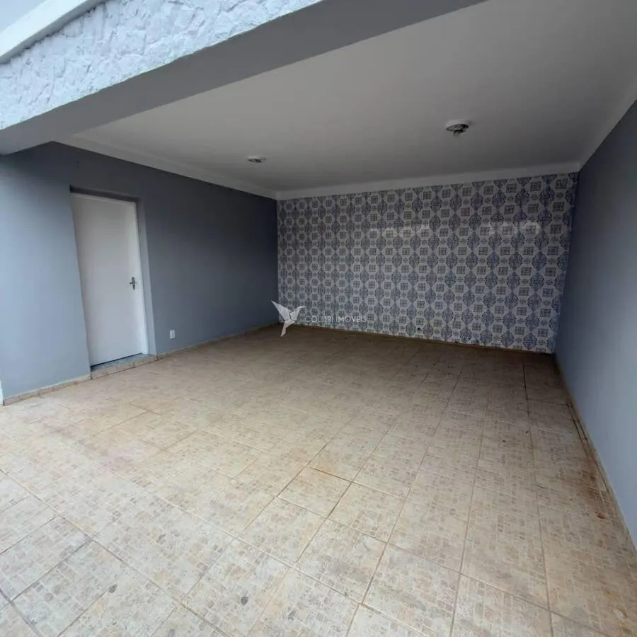 Foto 3 de Casa de 5 quartos (4 suítes) para alugar com área de churrasqueira, Oriente
