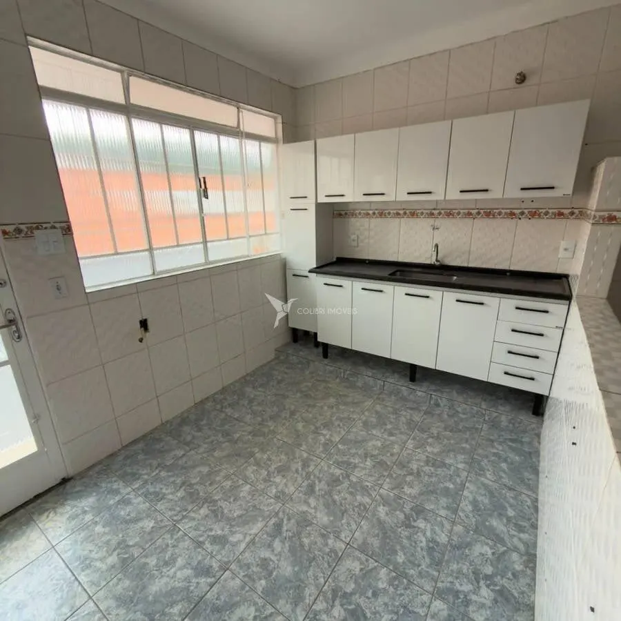 Foto 4 de Casa de 5 quartos (4 suítes) para alugar com área de churrasqueira, Oriente