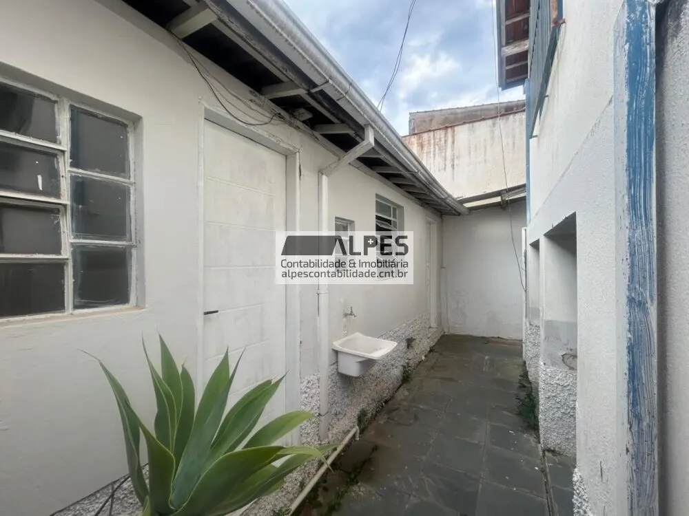 Foto 7 de Casa de 6 quartos com edícula e quintal, Morro Chic