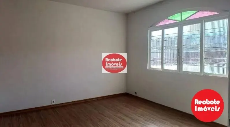Foto 3 de Casa de 3 quartos (1 suíte) com edícula de 2 quartos, Morro Chic
