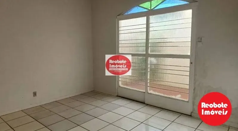 Foto 5 de Casa de 3 quartos (1 suíte) com edícula de 2 quartos, Morro Chic