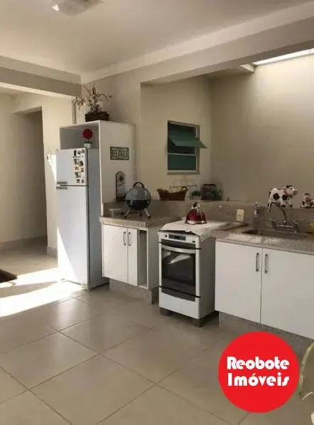 Foto 5 de Casa de alto padrão com 6 quartos (2 suítes) e área gourmet, Centro