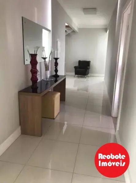 Foto 6 de Casa de alto padrão com 6 quartos (2 suítes) e área gourmet, Centro