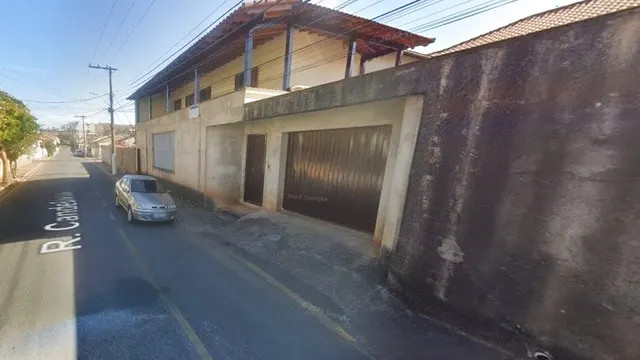 Foto 1 de Casa de 6 quartos (1 suíte) em frente à Faculdade de Medicina, São Vicente
