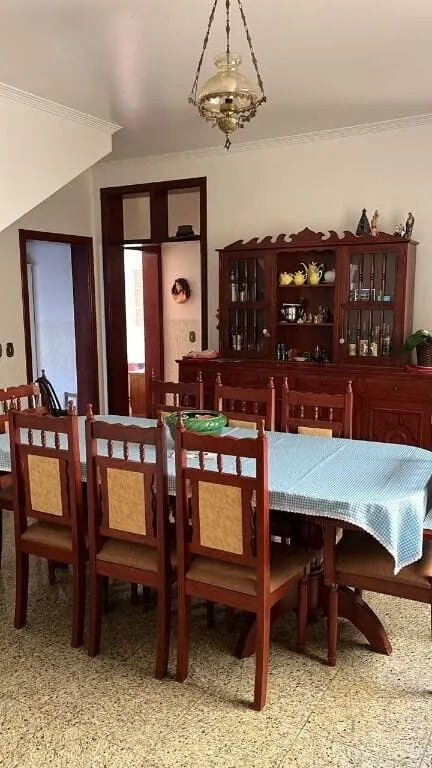 Foto 4 de Casa de 6 quartos (1 suíte) em frente à Faculdade de Medicina, São Vicente