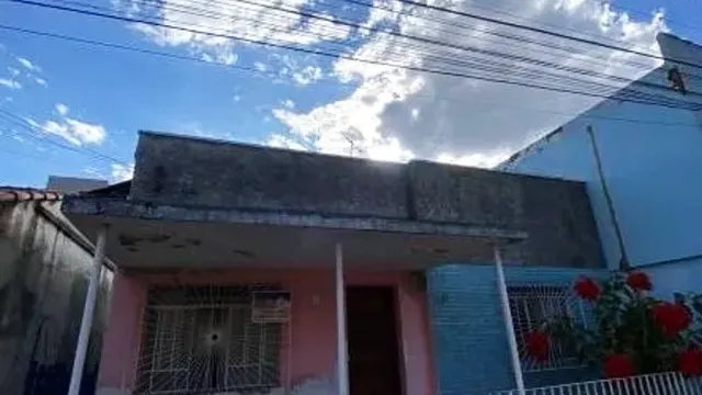 Foto 1 de Casa de 6 quartos (2 suítes) com edícula e quintal, Morro Chic