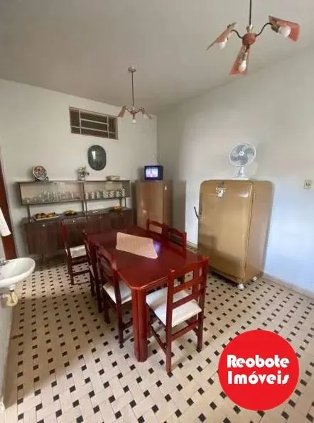 Foto 3 de Casa de 6 quartos (2 suítes) com edícula e quintal, Morro Chic