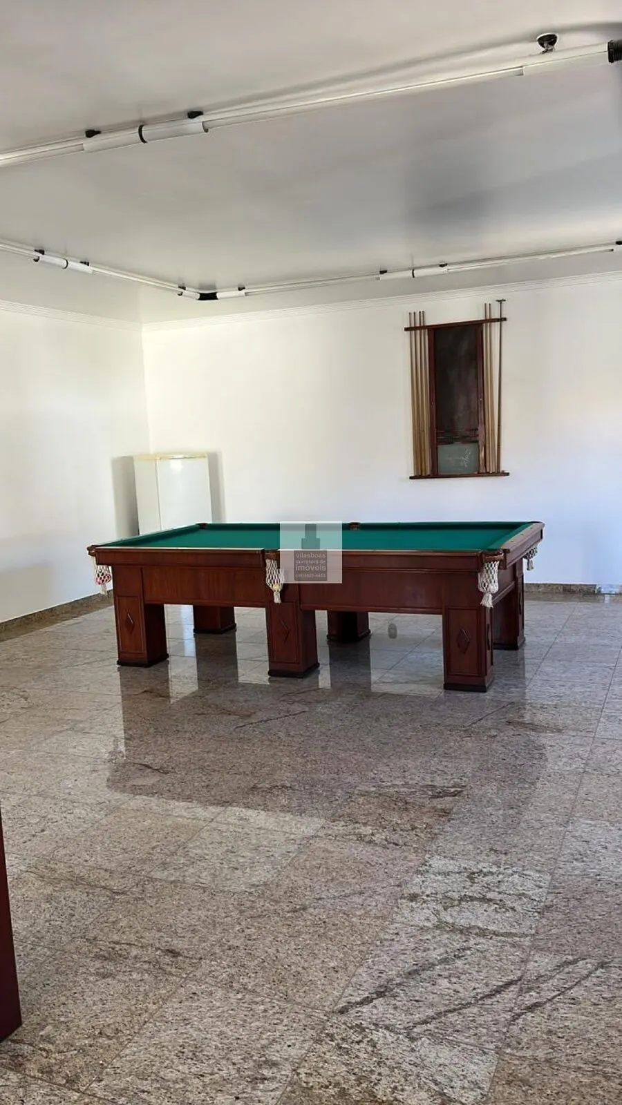 Foto 6 de Casa de dois pavimentos com suíte com hidromassagem, salão de jogos e garagem para 4 carros, Medicina