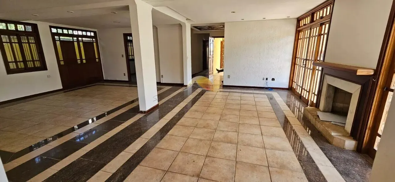 Foto 6 de Casa de 7 quartos (4 suítes) com piscina, lareira e garagem para 4 carros, BPS